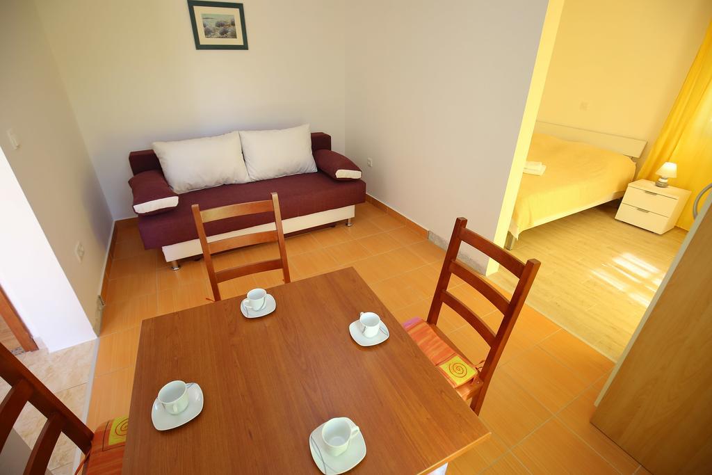 Holiday Home Zemljak Sukosan Exterior photo