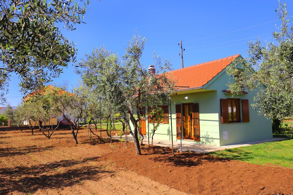 Holiday Home Zemljak Sukosan Exterior photo